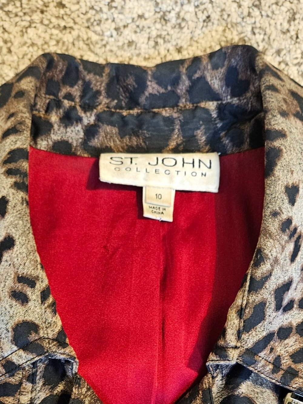 ST JOHN COLLECTION CHEATAH PRINT RAIN COAT, SIZE 10 {#825-5} - Picture 3 of 10
